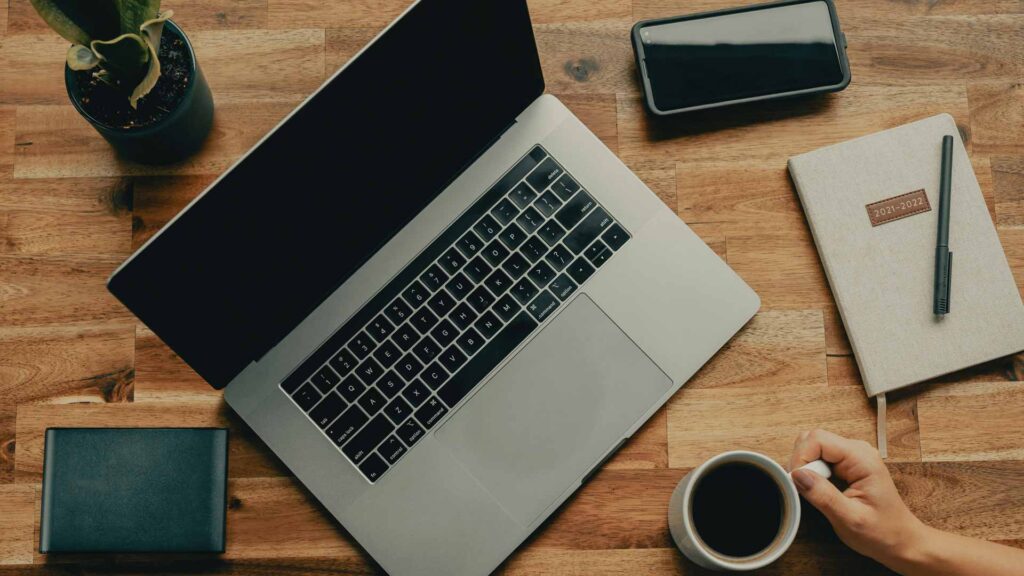 Lightspeed-POS-Vs-Shopify-Which-One-Fits-Your-Business-Better-On-TheSunrisePost